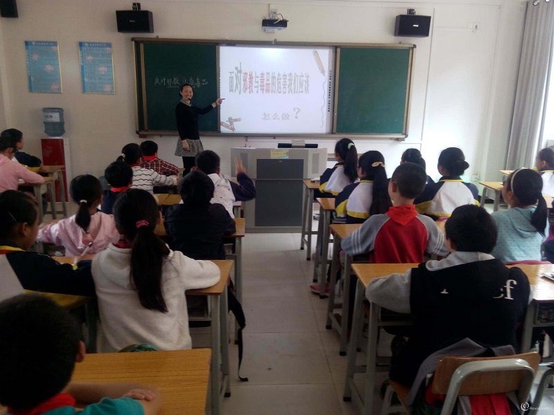 觸摸教學一體機