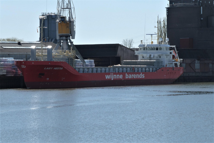 進(jìn)口汽車到港報(bào)關(guān)