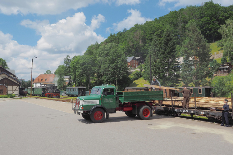 二年級數(shù)學(xué)汽車出口教案及反思