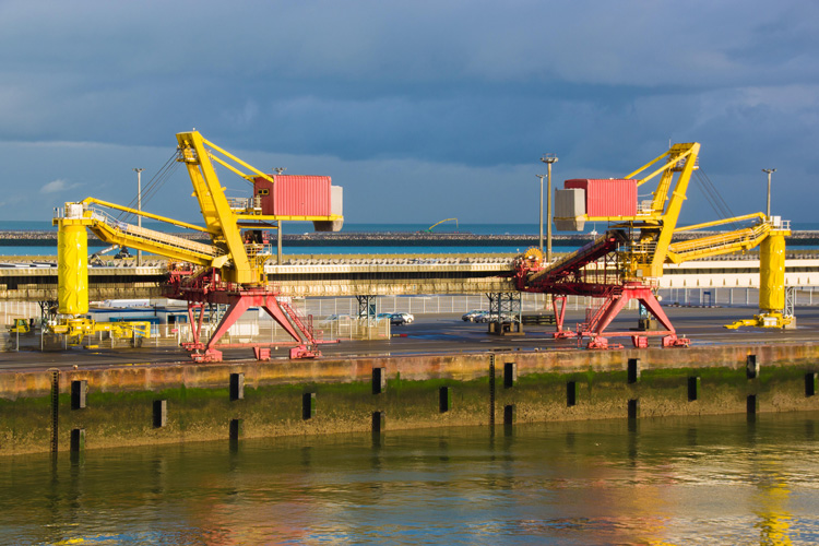 天津進口汽車報關(guān)公司